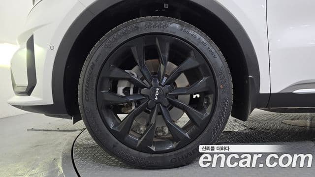 Kia Sorento 2022 — ფოტო 5/20