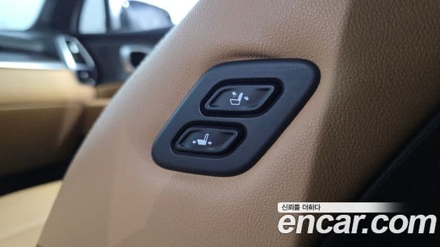 Kia Sorento 2022 — ფოტო 18/20