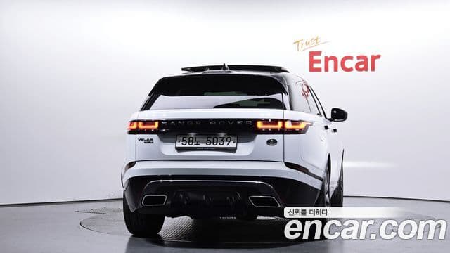 Land Rover Range Rover Velar 2018 — ფოტო 2/20