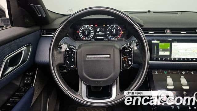 Land Rover Range Rover Velar 2018 — ფოტო 16/20