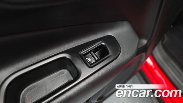 Jeep Renegade 2020 — ფოტო 24/37