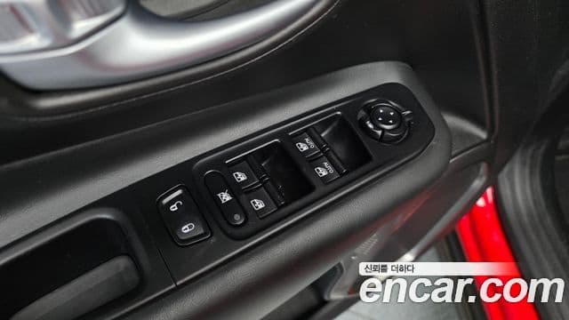 Jeep Renegade 2020 — ფოტო 12/37