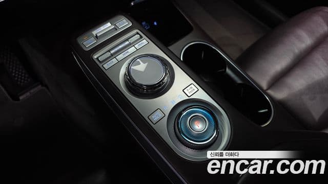 Genesis GV70 2021 — Şəkil 9/20