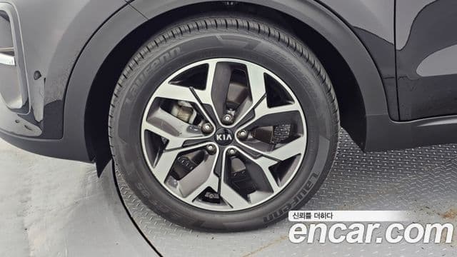 Kia Sportage The Bold 2021 — ფოტო 5/20