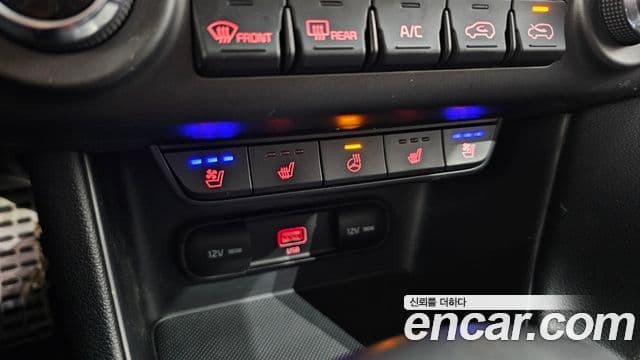 Kia Sportage The Bold 2021 — ფოტო 13/20