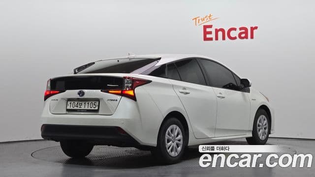 Toyota Prius 2020 — Şəkil 20/20