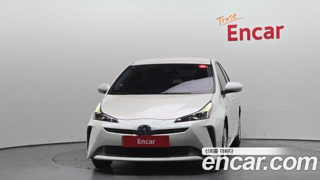 Toyota Prius 2020 — Şəkil 9/20