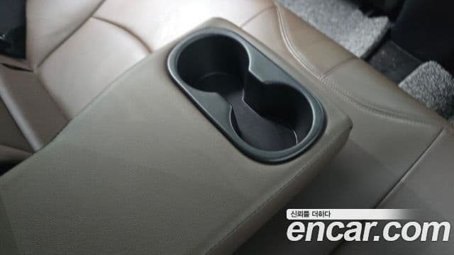 Toyota Prius 2020 — Şəkil 16/20