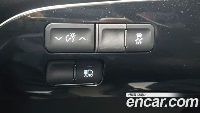 Toyota Prius 2020 — Şəkil 2/20