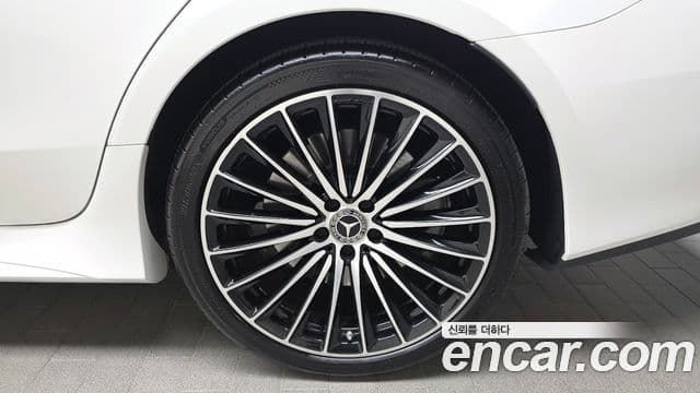 Mercedes-Benz CLS-Class 2022 — Photo 22/34