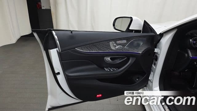 Mercedes-Benz CLS-Class 2022 — Photo 9/34