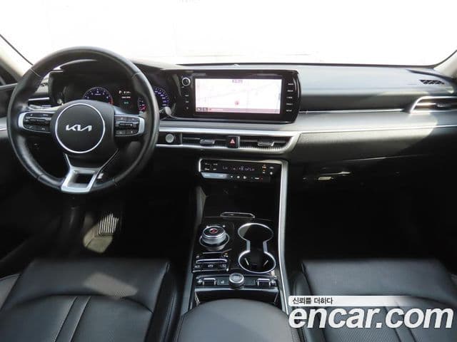 Kia K5 2022 — Şəkil 10/20