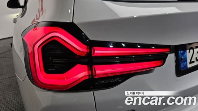 BMW X3 2021 — Photo 18/37