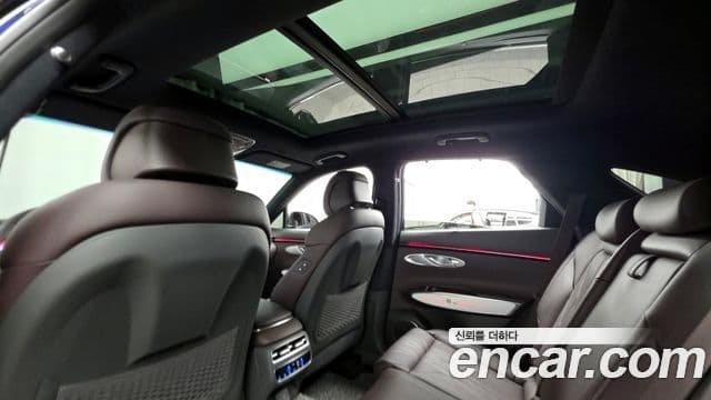 Genesis GV70 2024 — фото 18 из 20