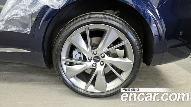 Genesis GV70 2024 — ფოტო 20/32