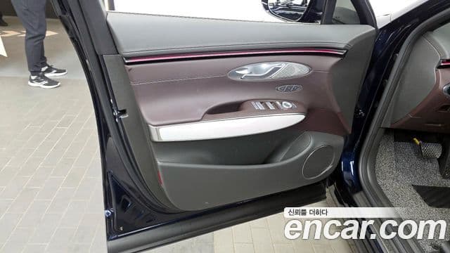 Genesis GV70 2024 — ფოტო 19/32
