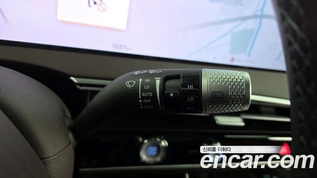 Genesis GV70 2024 — ფოტო 23/32