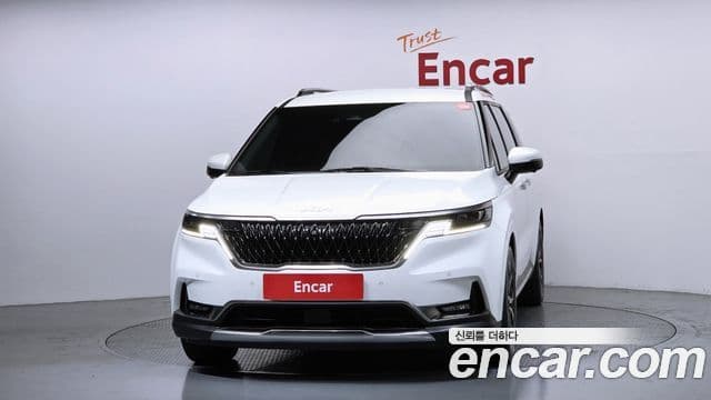 Kia Carnival 2021 — ფოტო 3/20