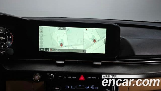 Kia Carnival 2021 — ფოტო 14/20