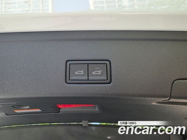 Volkswagen Touareg 2025 — ფოტო 10/19