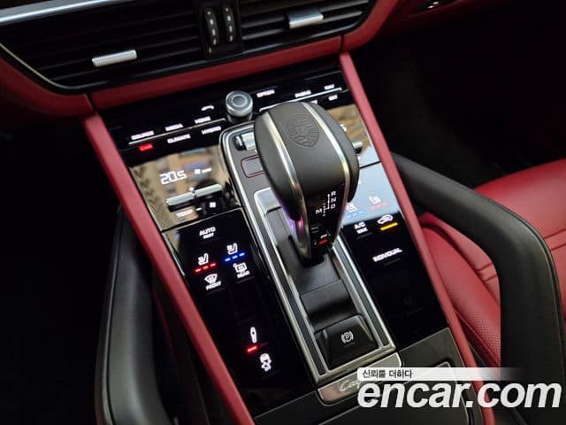 Porsche Cayenne 2020 — Şəkil 8/20