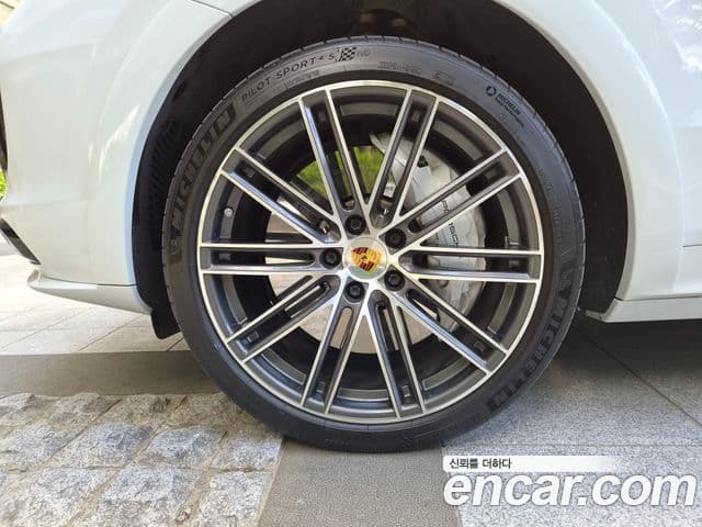 Porsche Cayenne 2020 — Şəkil 18/20