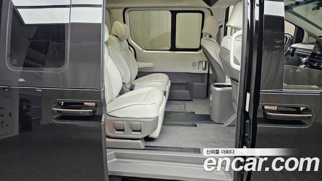 Hyundai Staria 2022 — Фото 11/20