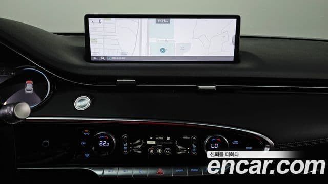 Genesis GV70 2021 — Şəkil 16/20