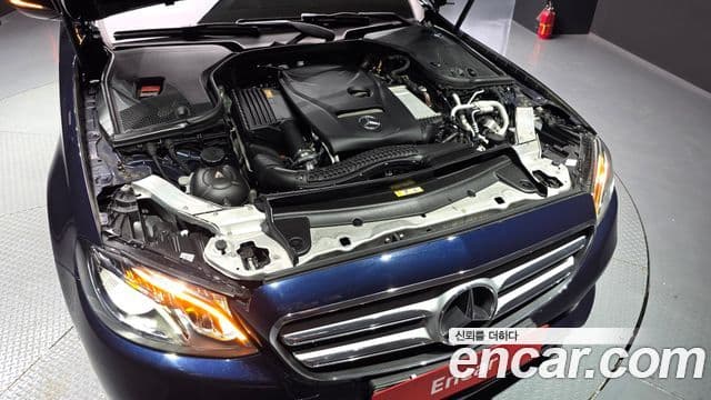 Mercedes-Benz E-Class 2018 — ფოტო 5/20