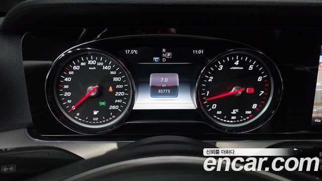 Mercedes-Benz E-Class 2018 — ფოტო 7/20