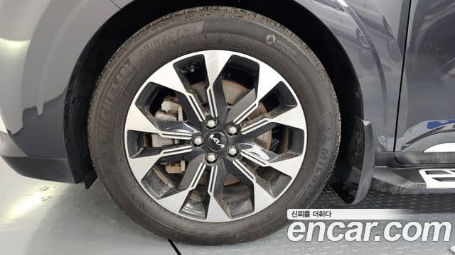 Kia Carnival 2021 — Фото 5/20