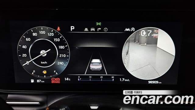 Kia Carnival 2021 — Фото 8/20
