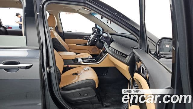 Kia Carnival 2021 — Фото 11/20