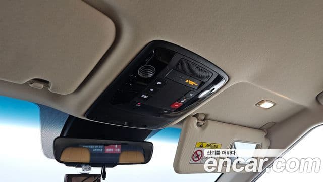 Kia Carnival 2021 — Фото 19/20