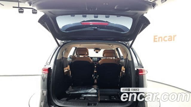 Kia Carnival 2021 — Фото 20/20