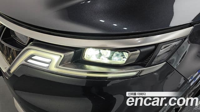 Kia Carnival 2021 — Şəkil 23/44