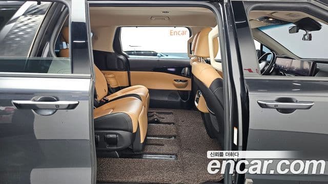 Kia Carnival 2021 — Şəkil 29/44