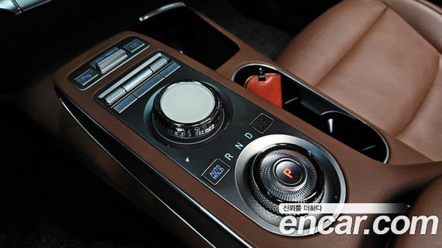 Genesis GV70 2021 — фото 9 из 20