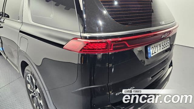 Kia Carnival 2022 — Photo 29/30