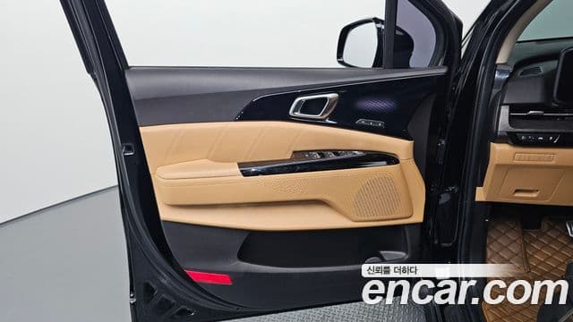 Kia Carnival 2022 — Photo 13/30