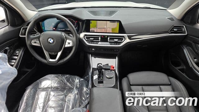 BMW 3 Series 2021 — ფოტო 7/20