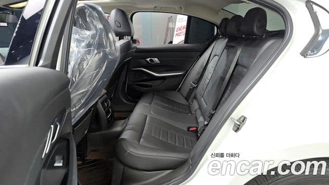 BMW 3 Series 2021 — ფოტო 12/20