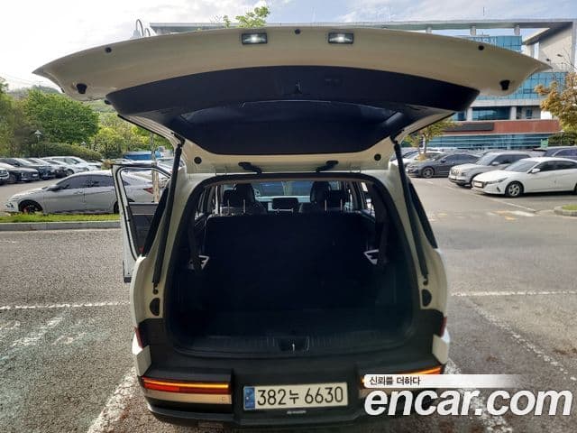 Hyundai Santa Fe 2024 — ფოტო 18/20