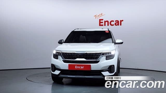 Kia Seltos 2022 — ფოტო 25/34
