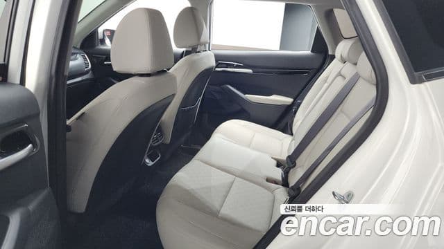 Kia Seltos 2022 — ფოტო 33/34