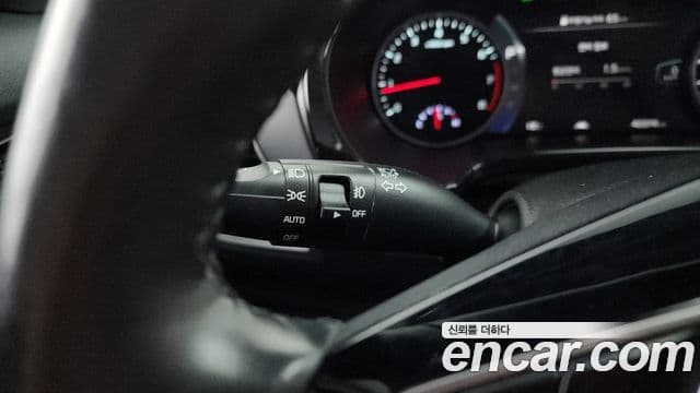 Kia Seltos 2022 — ფოტო 29/34