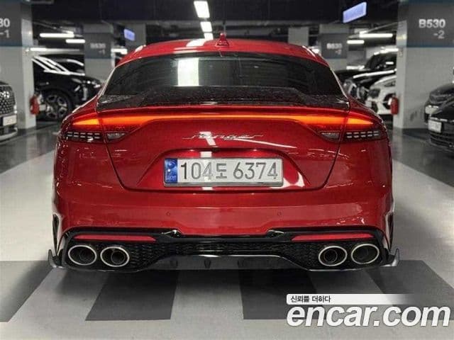 Kia Stinger 2020 — ფოტო 2/20