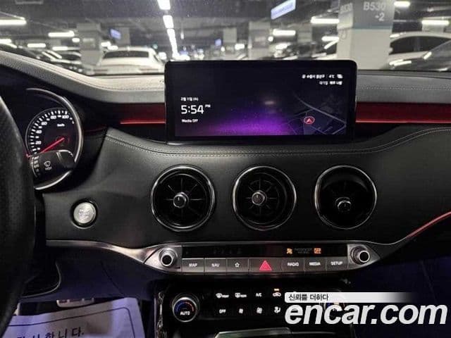 Kia Stinger 2020 — ფოტო 12/20