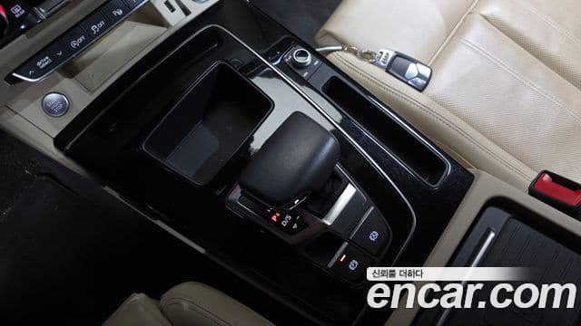Audi Q5 2021 — Şəkil 10/20