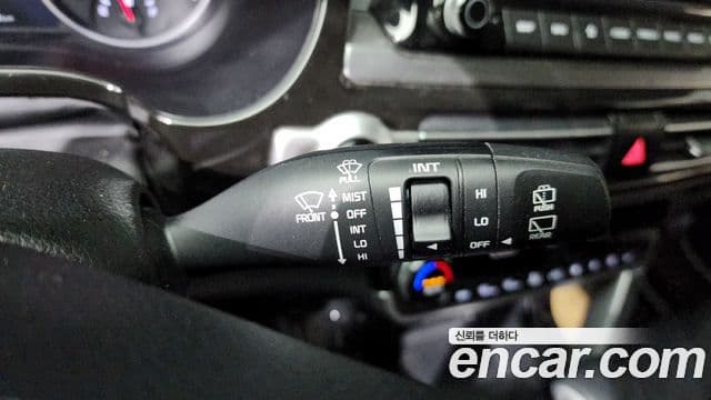 Kia Seltos 2022 — Şəkil 18/20